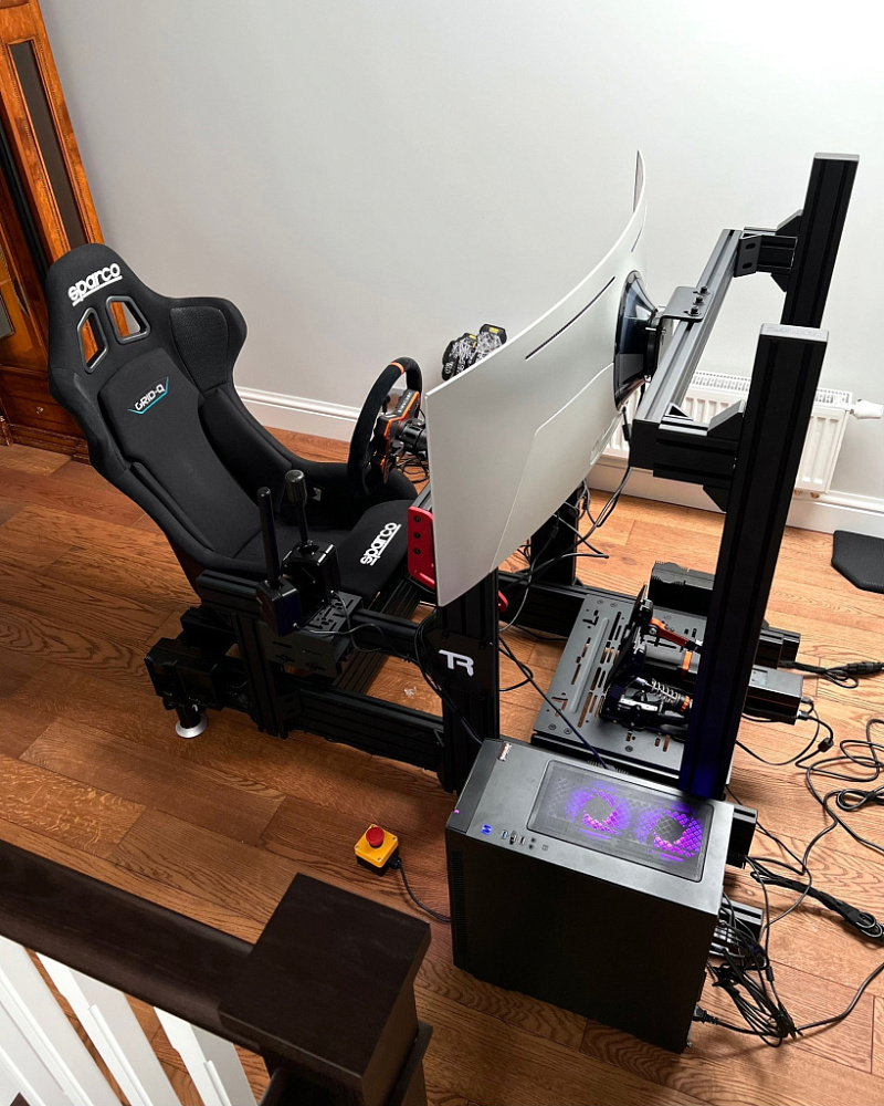 Идеальная сборка для тренировок: Simucube 2 Pro, Takho GT-21, ActivePedal, D-Box и Trak Racer TR160